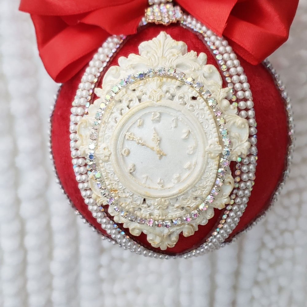 Victorian Exclusive Christmas Ornaments